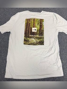 The North Face Graphic Tee Size Small